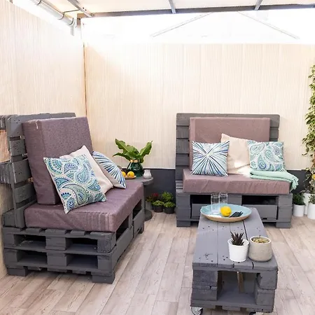 De Diseno Centrico Con Terraza Espectacular Apartman