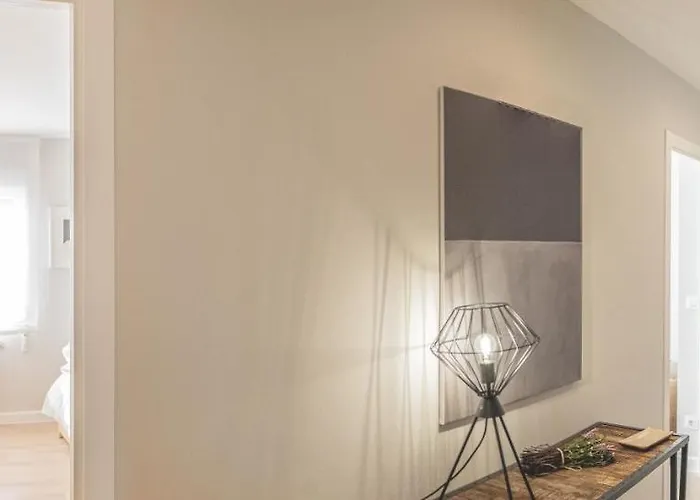 De Diseno Centrico Con Terraza Espectacular Διαμέρισμα Σαντιάγο ντε Κομποστέλα